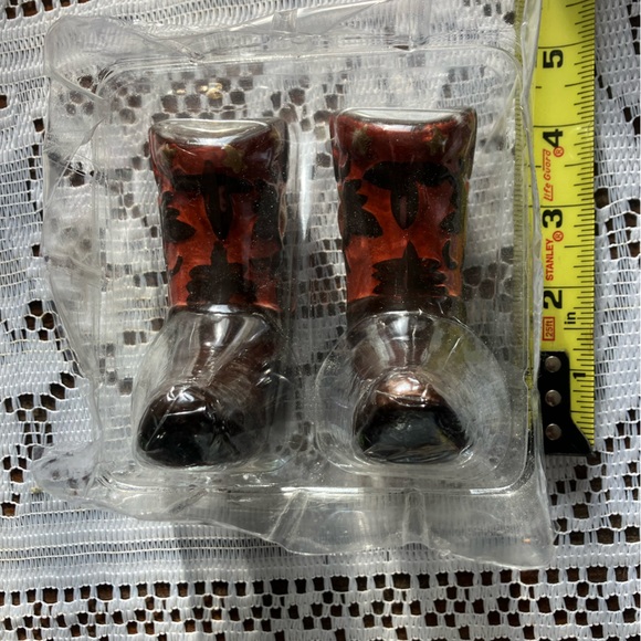 Salt and Pepper Shakers, Cowboy Boots, Ceramic Matching Set

~3.75" Tall 3" Deep - Picture 2 of 8